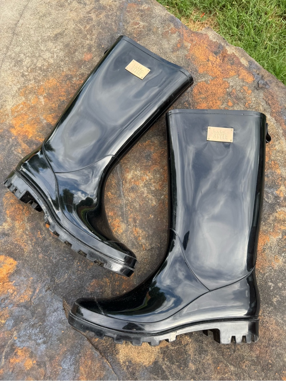 Nicole Miller New York Tall Rain Boots Black Glossy Rubber Lug Sole Sz 9M - Picture 9 of 13